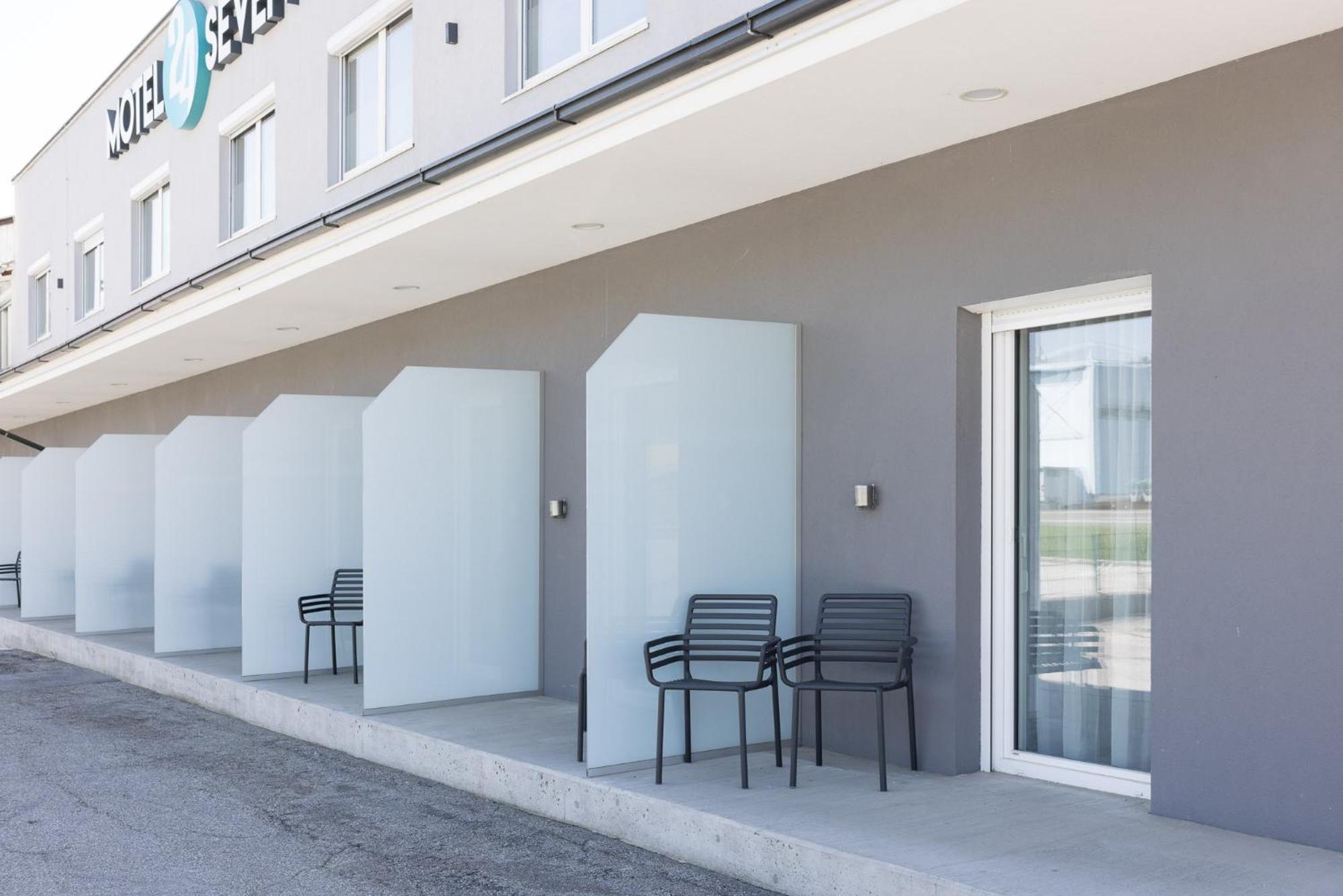 Motel24Seven Bruck an der Mur Eksteriør billede